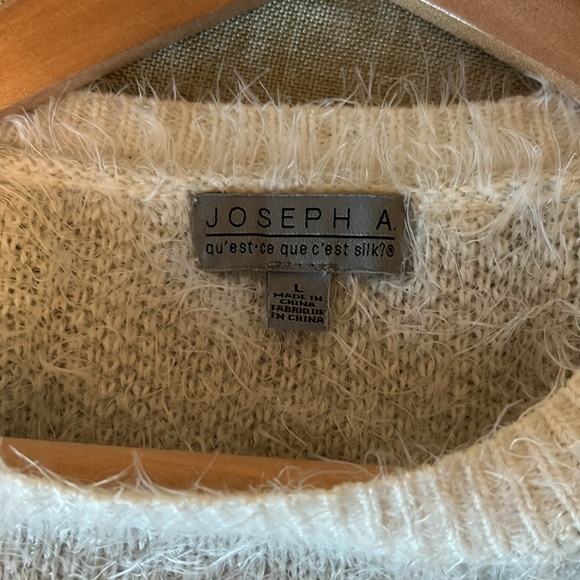 Joseph A. VGUC soft white and light grey eyelash sweater, plaid - Picture 5 of 9